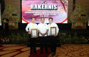 Kerja Keras Berbuah Penghargaan, Satresnarkoba Polresta Banyuwangi Raih Juara II Polda Jatim 2025