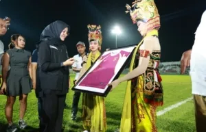 Stadion Diponegoro Bergemuruh, Persewangi Luncurkan Skuad dan Jersey Baru Disaksikan 4.000 Suporter