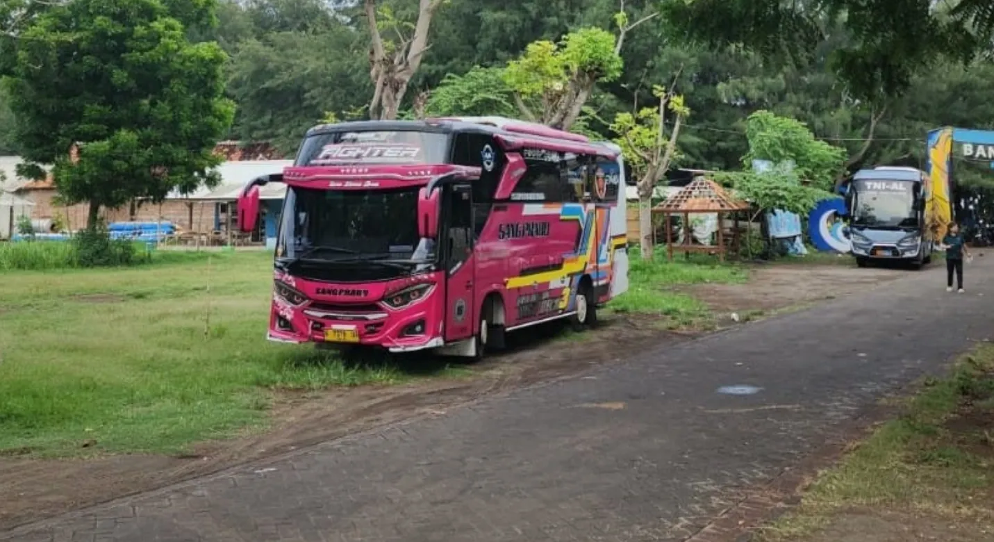 Liburan Lansia Berujung Trauma, Dugaan Pemalakan Bangsring Underwater Banyuwangi Tahan Bus Wisatawan Surabaya