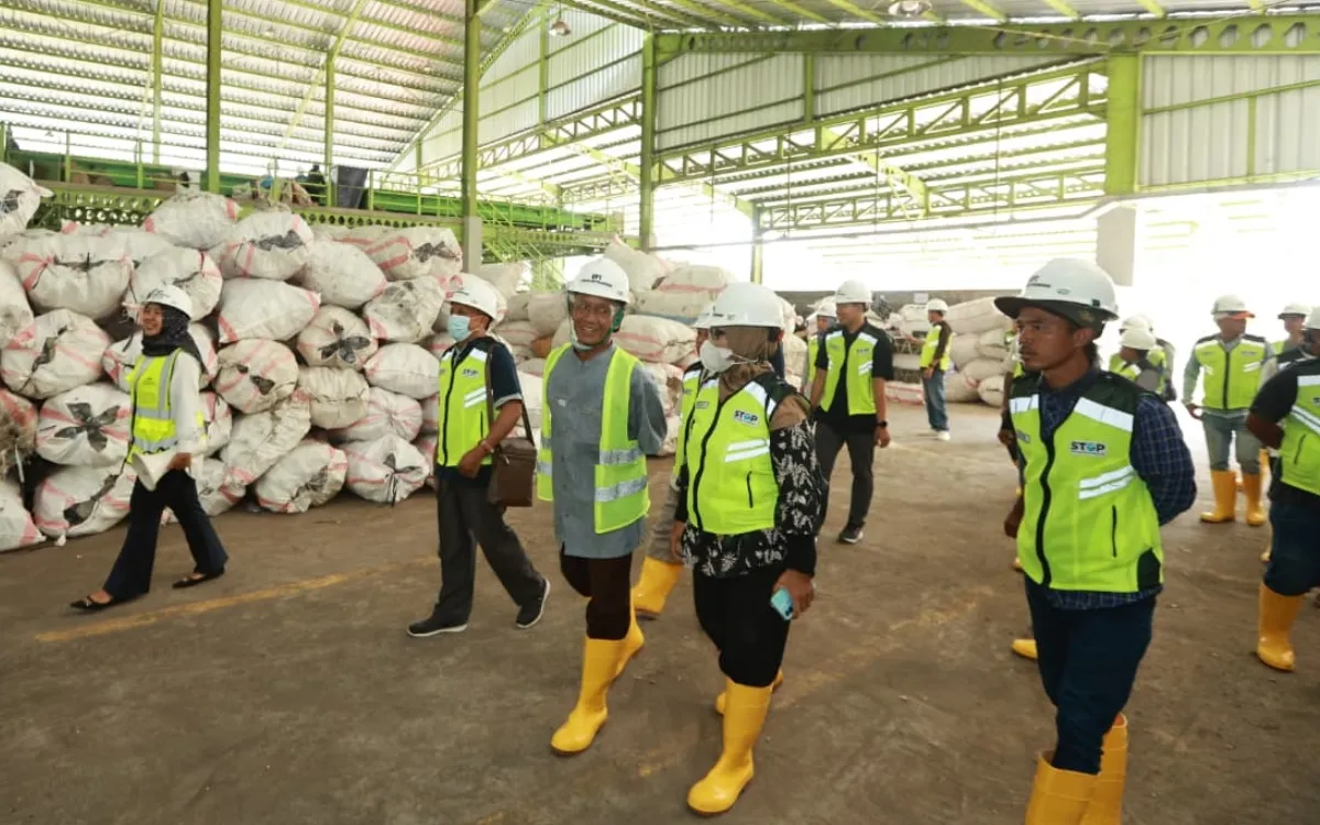 Pengolahan Sampah Sirkular Modern Melalui TPS3R Balak Mampu Mengolah Puluhan Ton Sampah Menjadi RDF Ramah Lingkungan