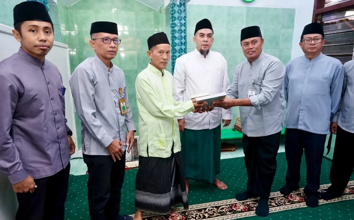 Momentum Nuzulul Quran, ASN Banyuwangi Serentak Khataman dan Wakaf Al-Qur’an
