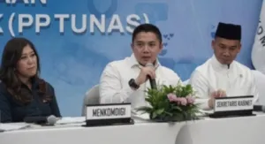 Seskab Teddy Imbau Warga RI Saling Bantu Terapkan Aturan Pembatasan Akses Medsos ke Anak di Bawah Usia 16 Tahun