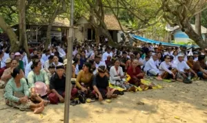 Ratusan Umat Hindu Gelar Melasti di Banyuwangi, Polresta Turunkan Personel Amankan Ritual Suci Nyepi
