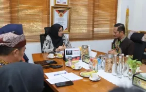 Hebat! OJK Salurkan Rp117 Miliar untuk 5635 Nelayan Banyuwangi, Begini Dampaknya bagi Usaha Pesisir