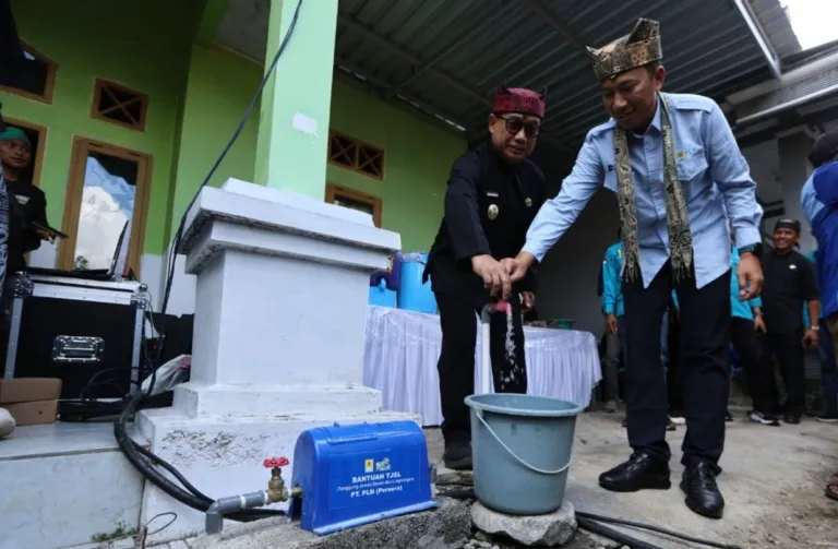 Program Air Bersih di Desa Kebondalem Banyuwangi didukung PLN dengan 50 sambungan Rumah Baru