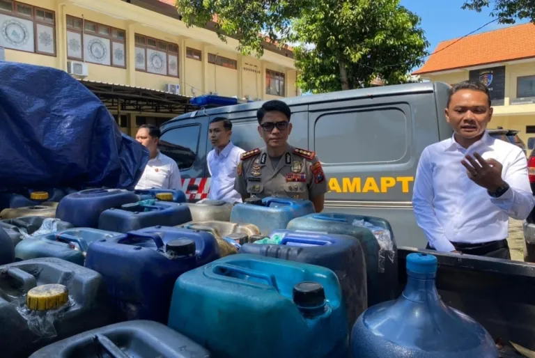 Sindikat BBM Subsidi Banyuwangi Diberantas Polresta! Tangkap 7 Pelaku, Operator SPBU Ikut Diamankan