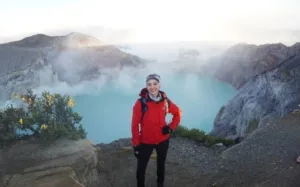 Raline Shah Takjub dengan Sunrise Kawah Ijen, Promosikan Keindahan Banyuwangi ke Dunia