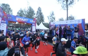 839 Pelari Berbagi Daerah Susuri Pesona Alam Gunung Ijen dalam Ijen Geopark Run 2026