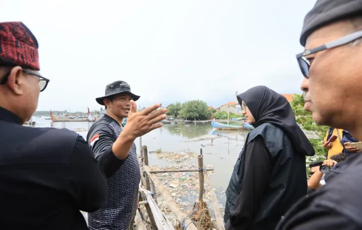 Pemkab Banyuwangi Percepat Penanganan hingga Muara Sungai Kalimati, 15 Ton Sampah Diangkut