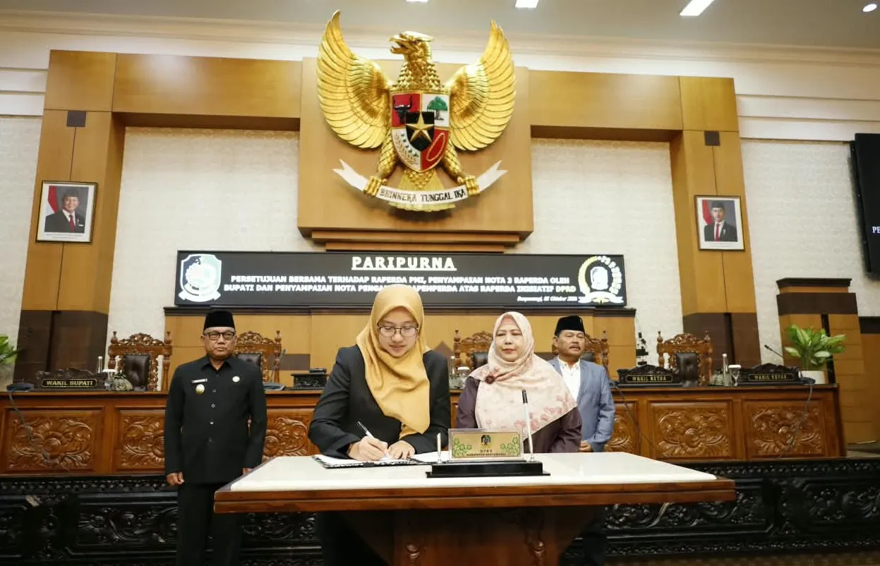 Raperda PMI Banyuwangi Disahkan untuk Memperkuat Perlindungan Hukum, Keselamatan, Dan Kesejahteraan Pekerja Migran Beserta Keluarganya