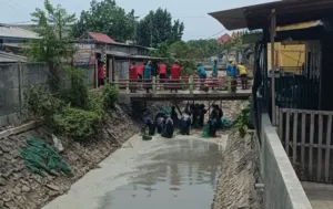 Sungai Kalimati Muncar Kembali Dibersihkan Libatkan Berbagai Unsur