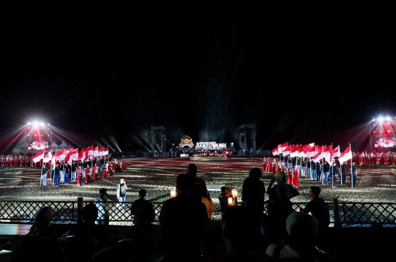 Ribuan Wisatawan Padati Penerbangan ke Banyuwangi di Event Gandrung Sewu 2026